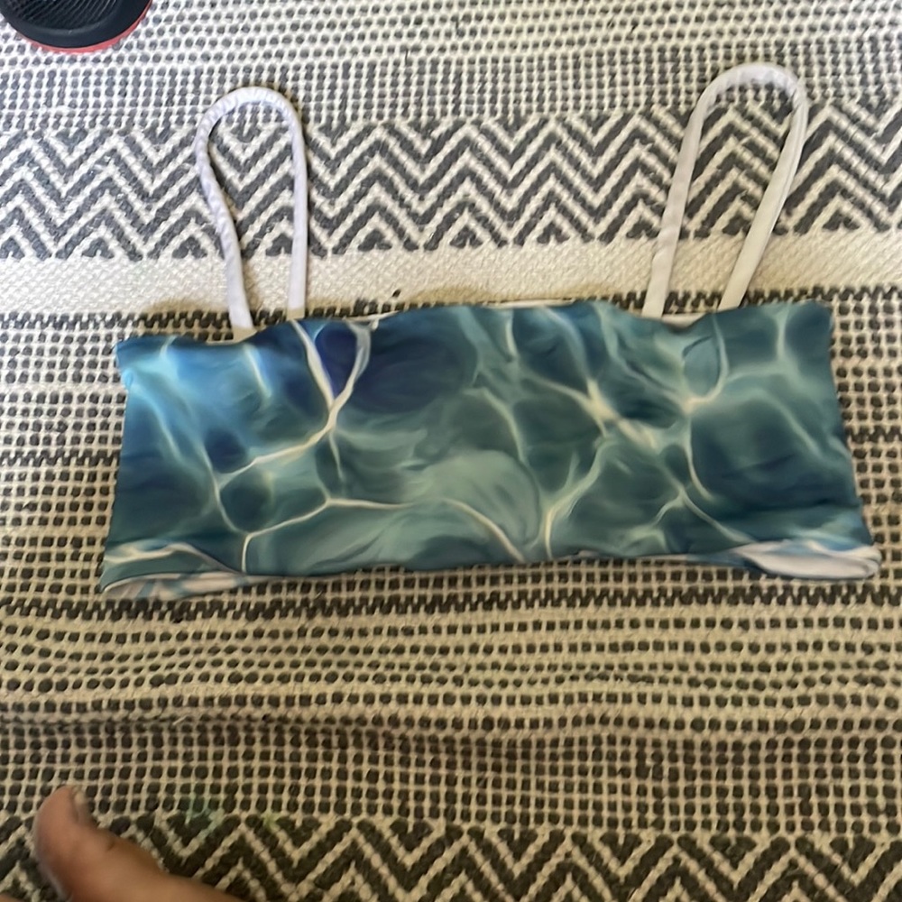 Reversiable swim top
